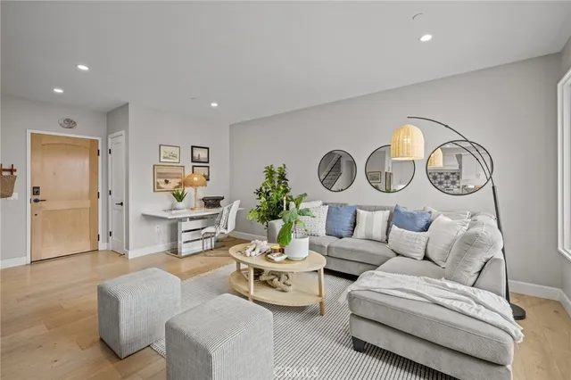 $1,949,000 | 1010 South El Camino Real, Unit 101, San Clemente, CA 92672