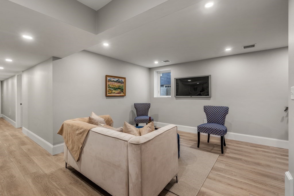 11 Alfred Road, Unit 1 Arlington, MA 02474 - Photo 18 of 35 Gallery Image 18