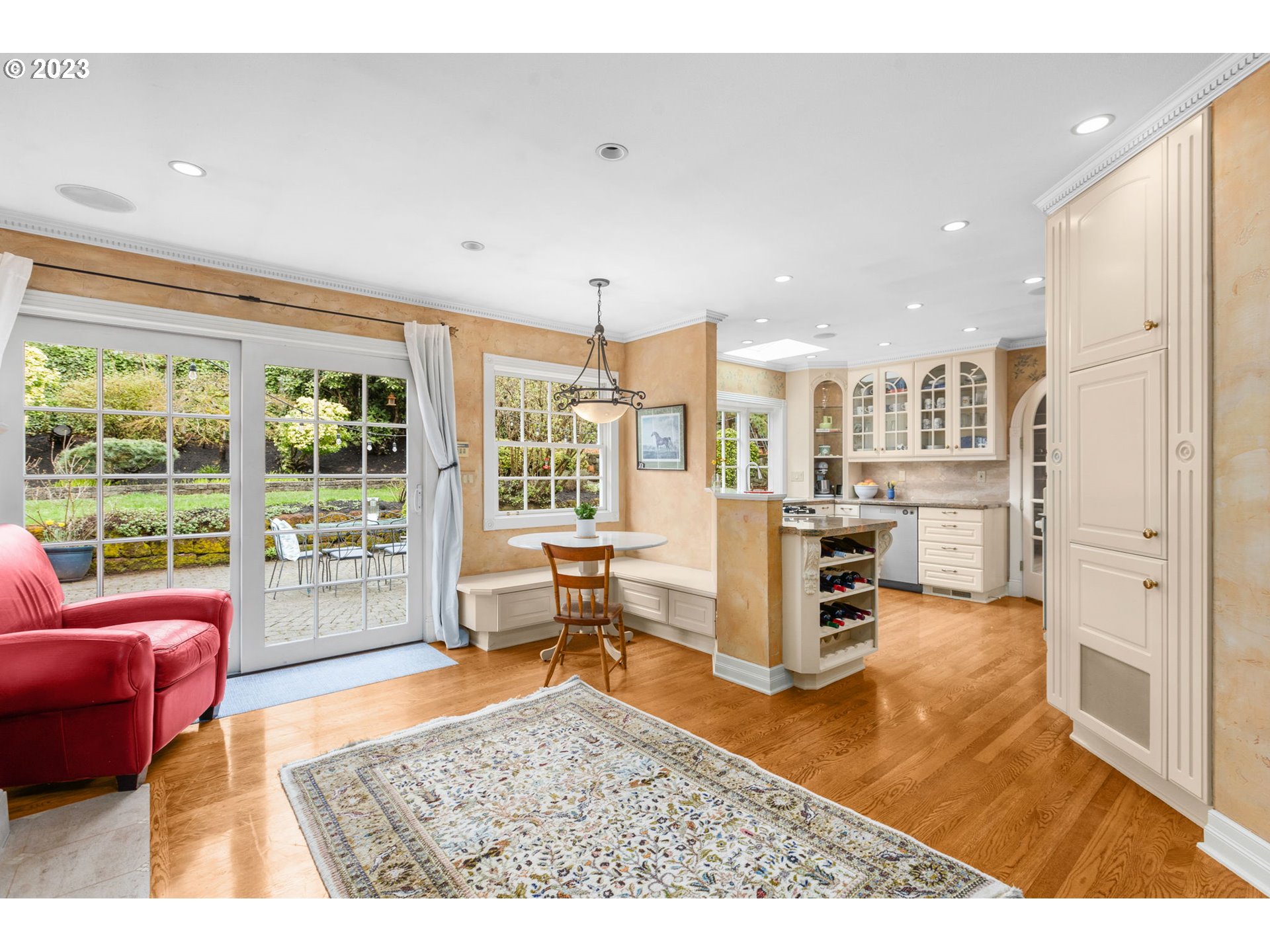 7215 Southwest Gable Park Road Portland, OR 97225 - Photo 11 of 43 Kitchen/Nook