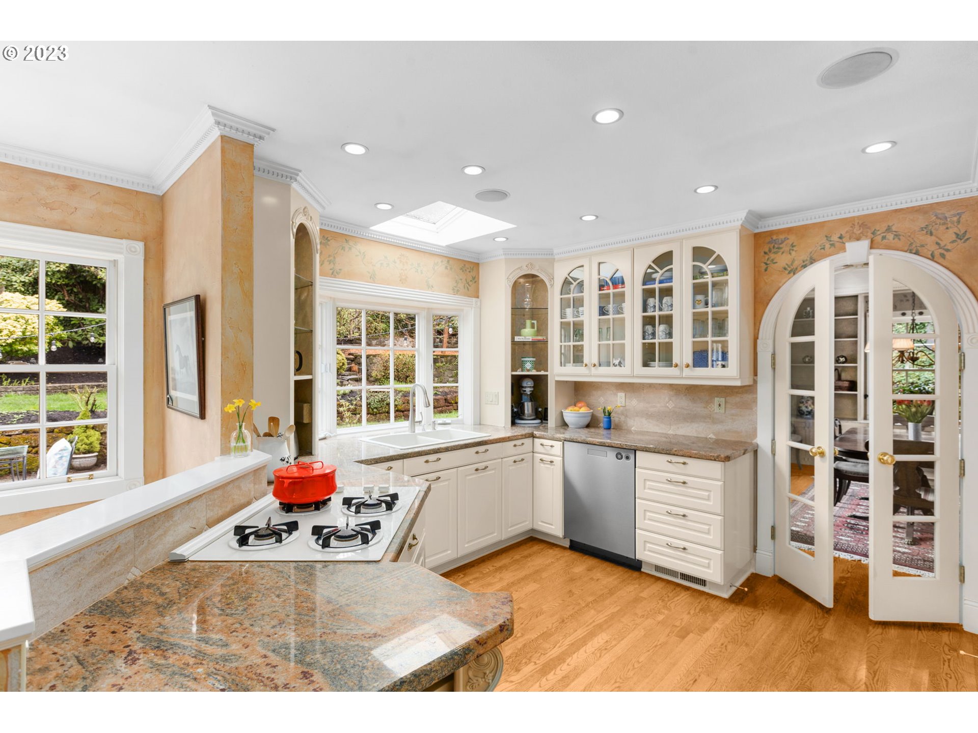 7215 Southwest Gable Park Road Portland, OR 97225 - Photo 14 of 43 Kitchen