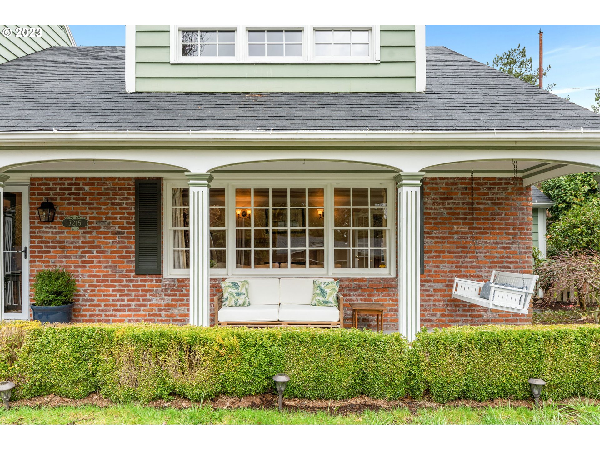 7215 Southwest Gable Park Road Portland, OR 97225 - Photo 3 of 43 Porch