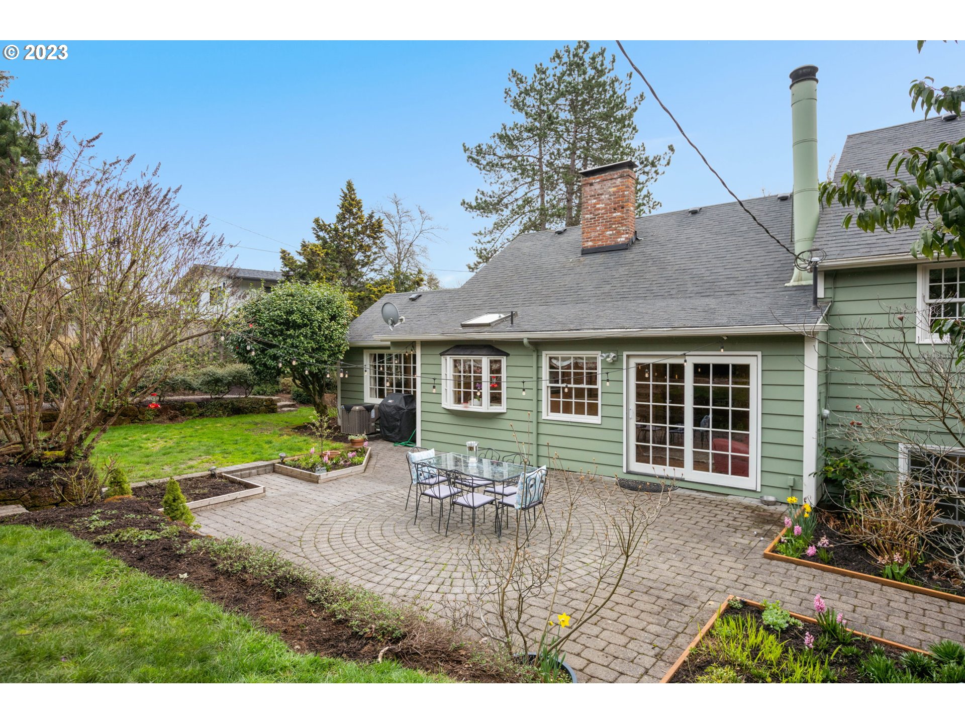 7215 Southwest Gable Park Road Portland, OR 97225 - Photo 38 of 43 Backyard