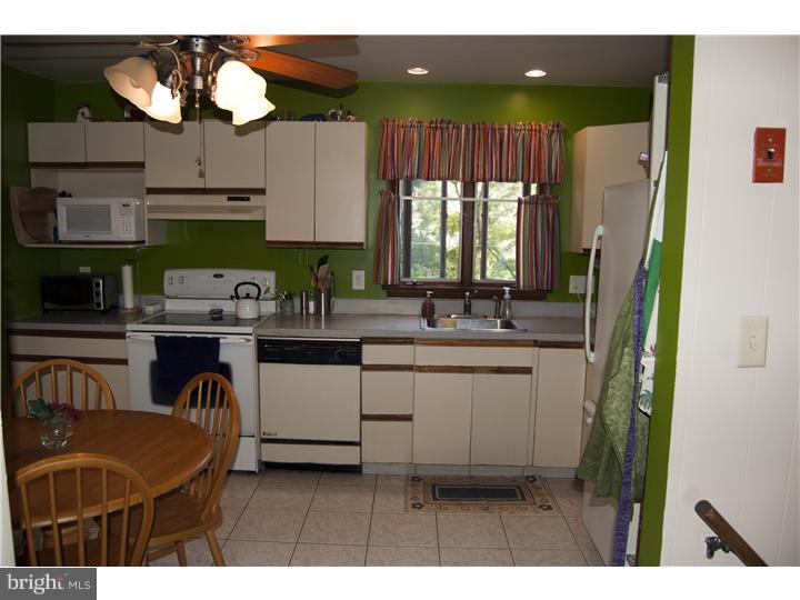3455 Baldwin Road Huntingdon Valley, PA 19006 - Photo 8 of 23 Kitchen
