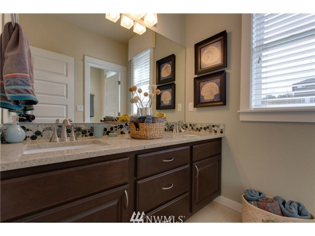 9922 Northeast 145th Street Bothell, WA 98011 - Photo 2 of 22 Gallery Image 2