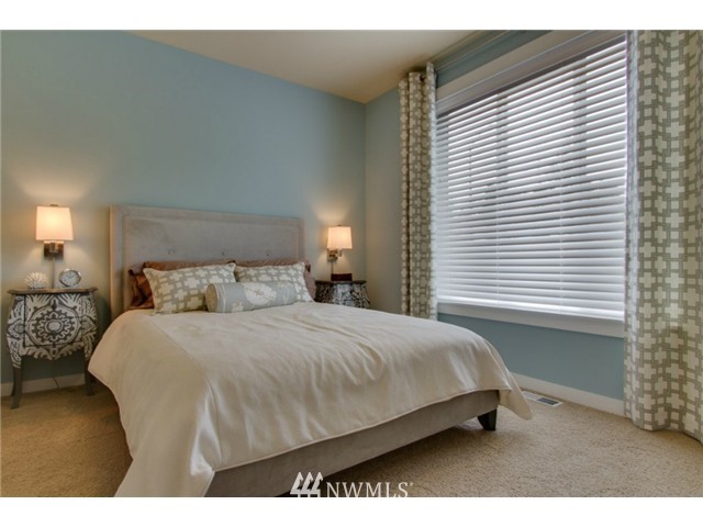 9922 Northeast 145th Street Bothell, WA 98011 - Photo 6 of 22 Gallery Image 6