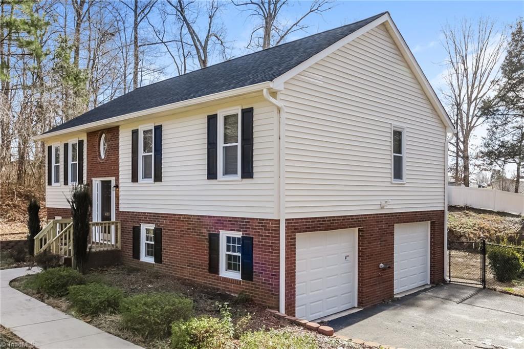 403 Twin Creeks Road Clemmons, NC 27012 - Photo 2 of 17