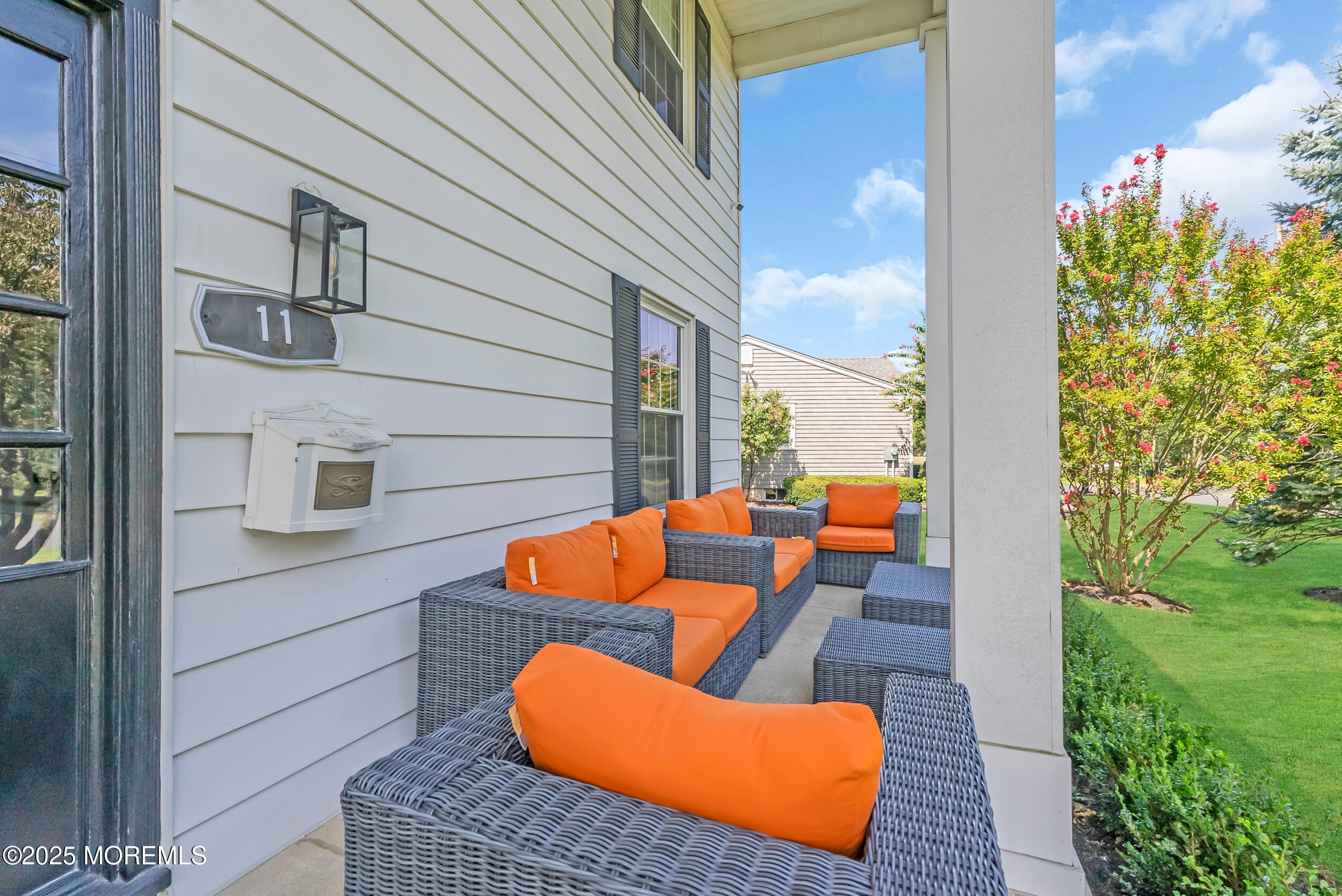 11 Pinewood Avenue West Long Branch, NJ 07764 - Photo 4 of 39