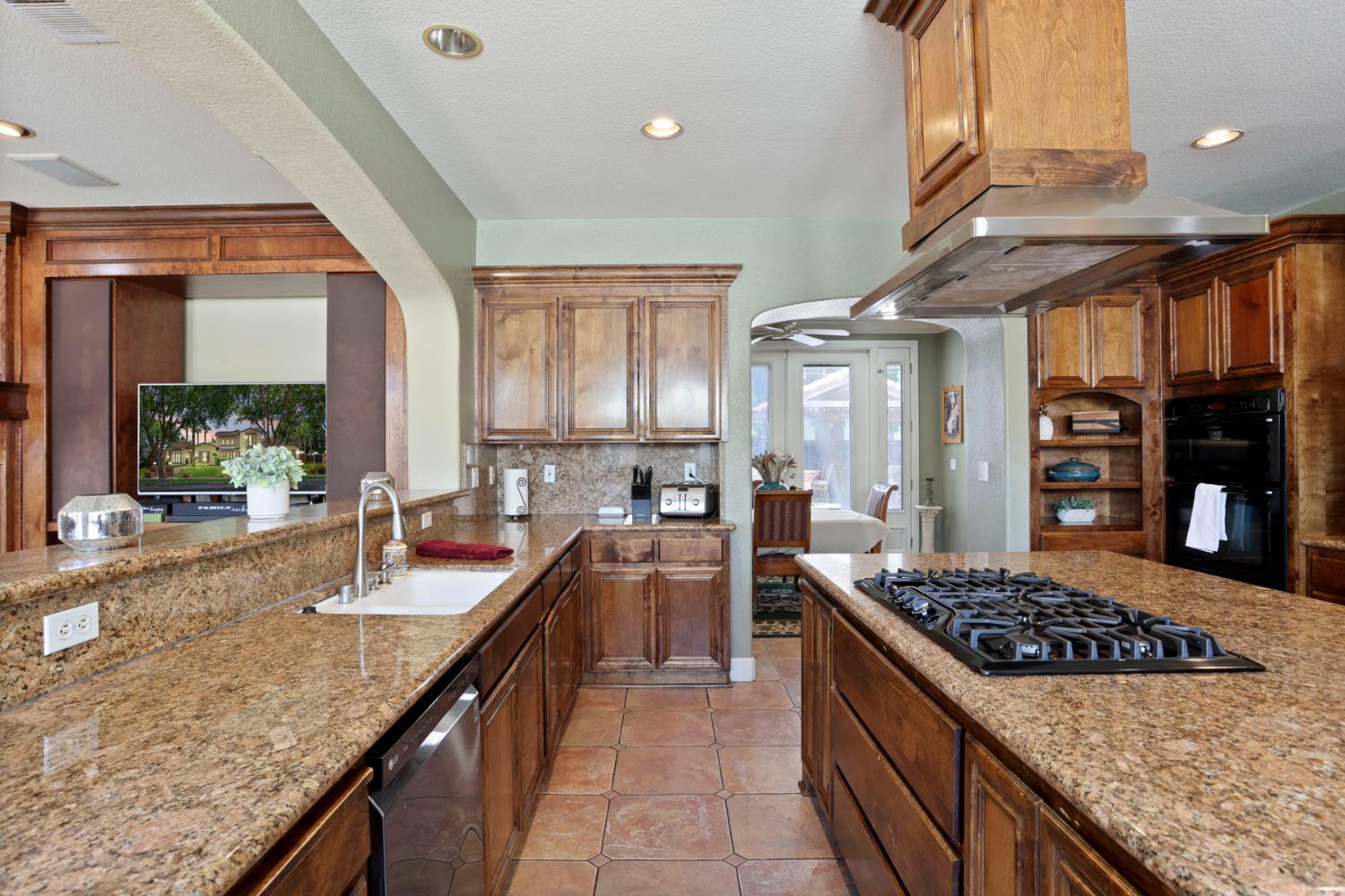 3044 Redbridge Road Tracy, CA 95377 - Photo 17 of 88