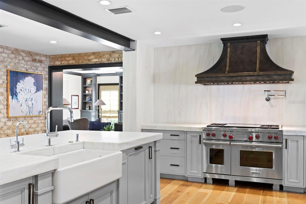 1002 South Frankland Road Tampa, FL 33629 - Photo 23 of 88 a kitchen with a stove and a sink