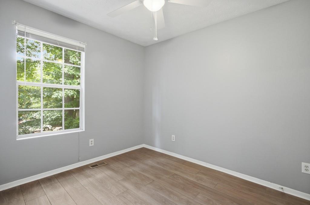 11240 Rotherick Drive Alpharetta, GA 30022 - Photo 16 of 26