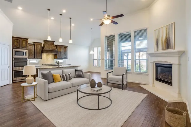 $699,999 | 2301 Prairie Glen Street, Lewisville, TX 75056