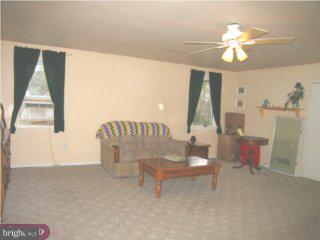 546 Walter Road Warminster, PA 18974 - Photo 3 of 5