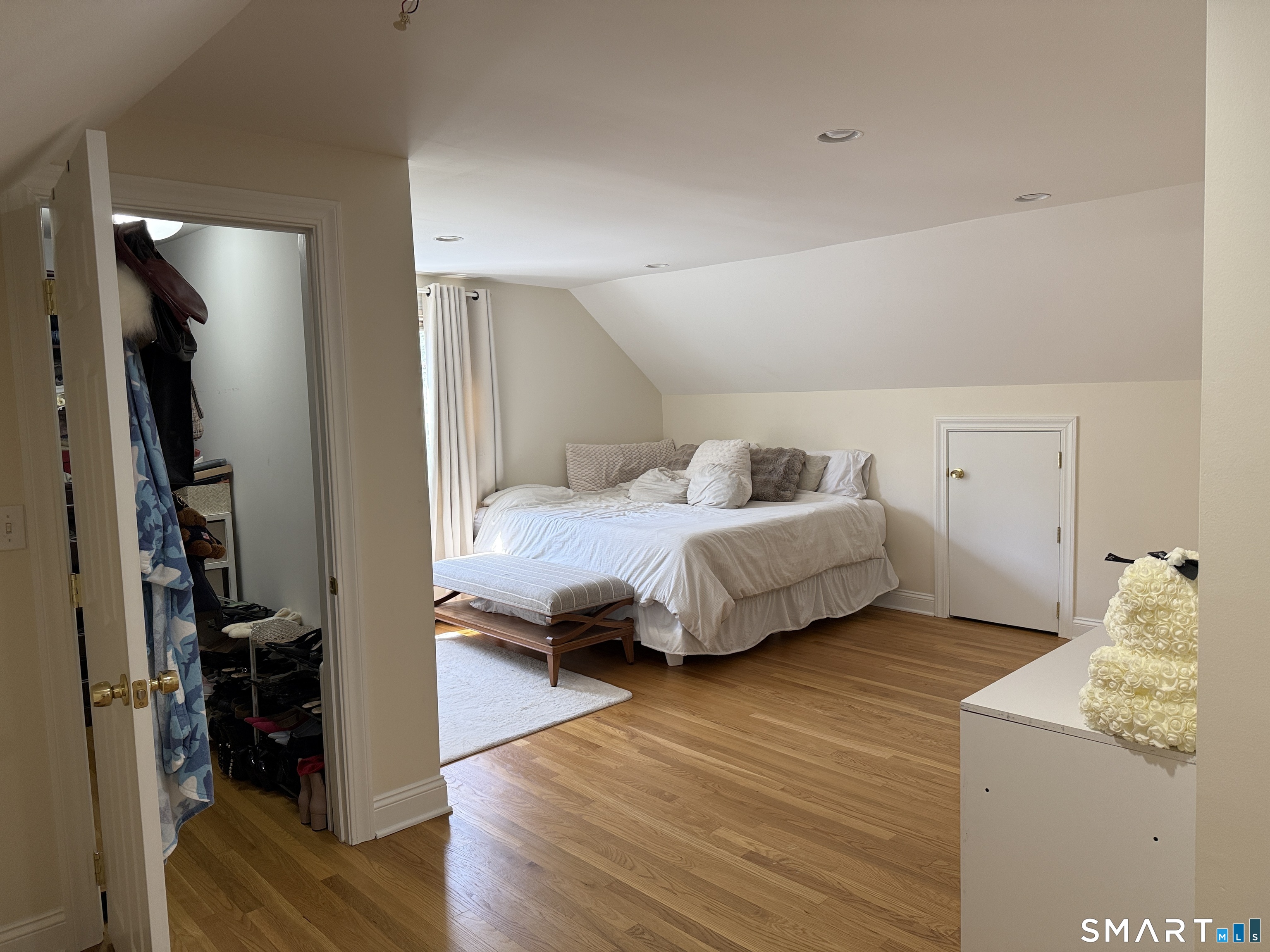 70 Stonehouse Road Trumbull, CT 06611 - Photo 12 of 24 Gallery Image 12