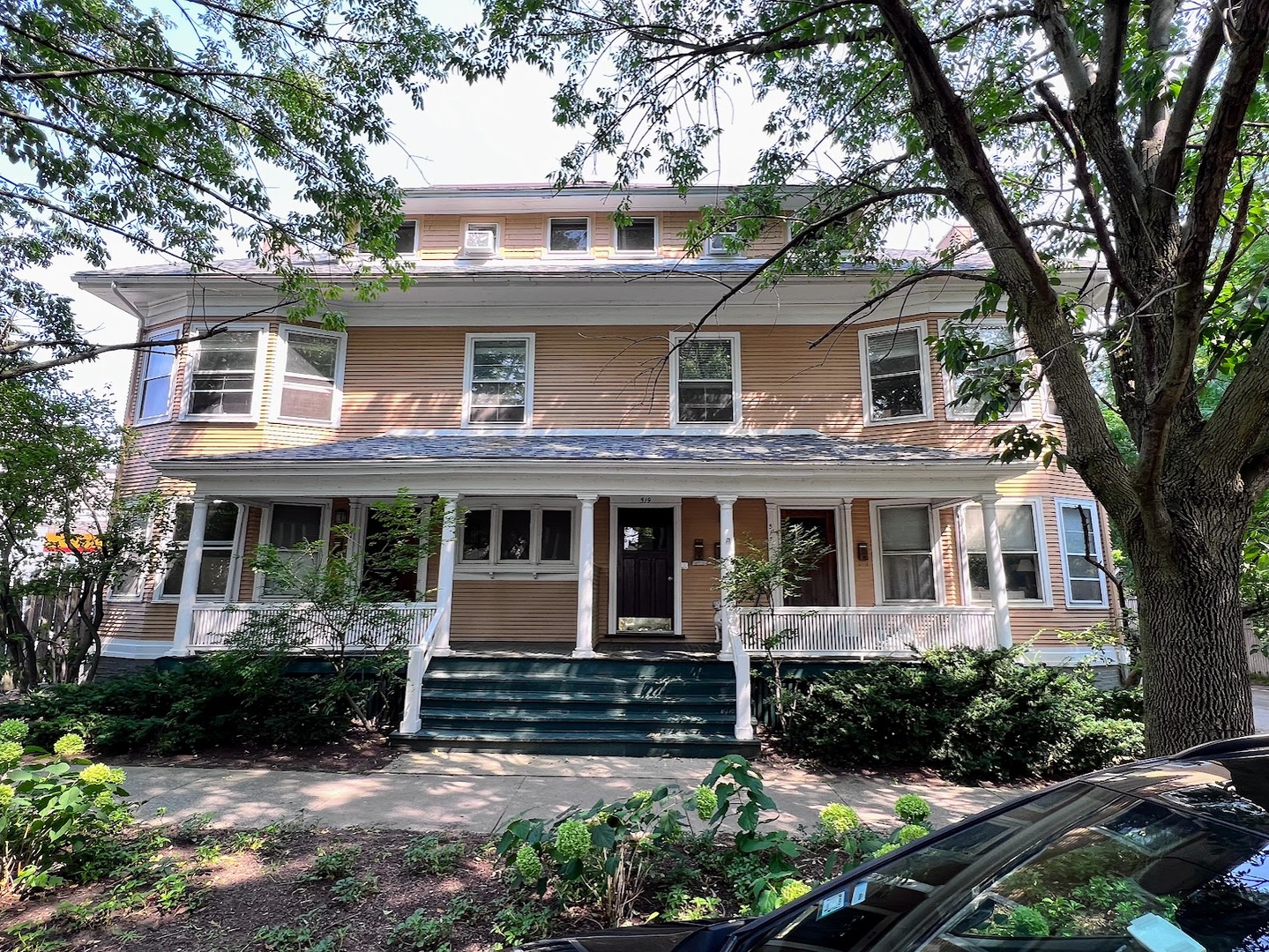 517 Hamilton Street, Unit 1 Evanston, IL 60202 - Photo 1 of 15