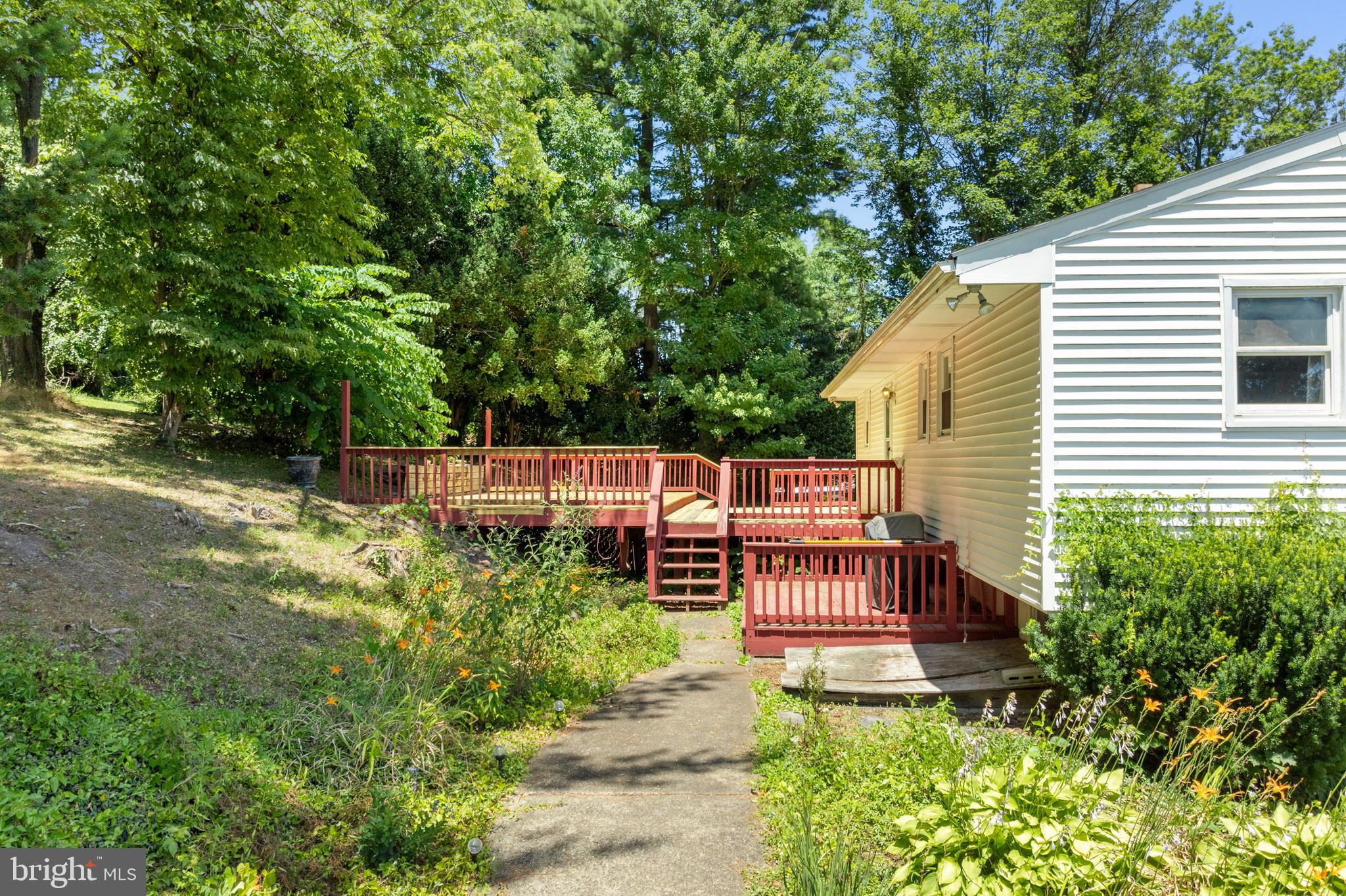 1391 Chestnut Grove Road Pottstown, PA 19464 - Photo 36 of 37 Gallery Image 36