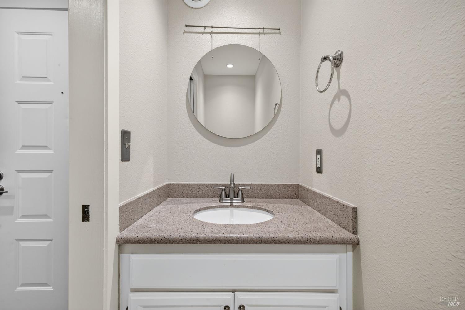 19167 Robinson Road, Unit J Sonoma, CA 95476 - Photo 26 of 33 Downstairs Bath