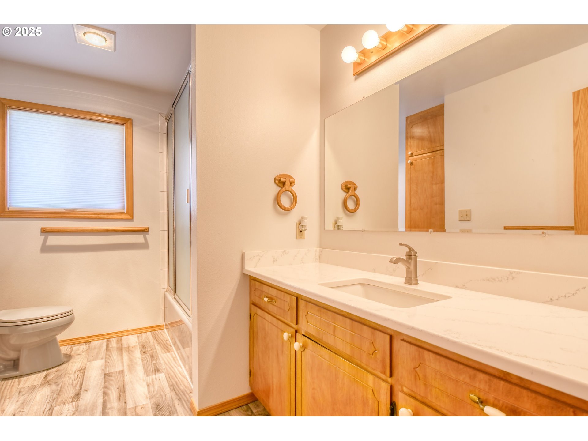 72062 Westfield Boulevard Pendleton, OR 97801 - Photo 25 of 48 a bathroom with a sink and a mirror
