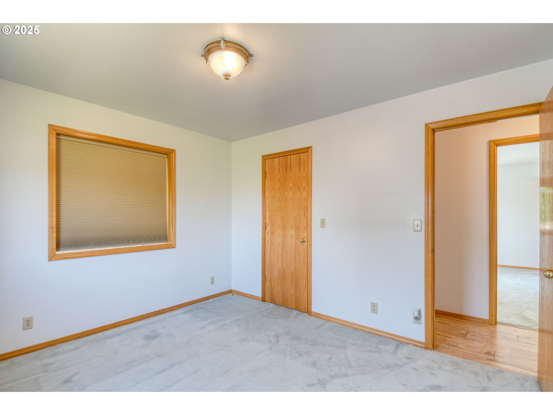 72062 Westfield Boulevard Pendleton, OR 97801 - Photo 27 of 48 a view of an empty room with a window