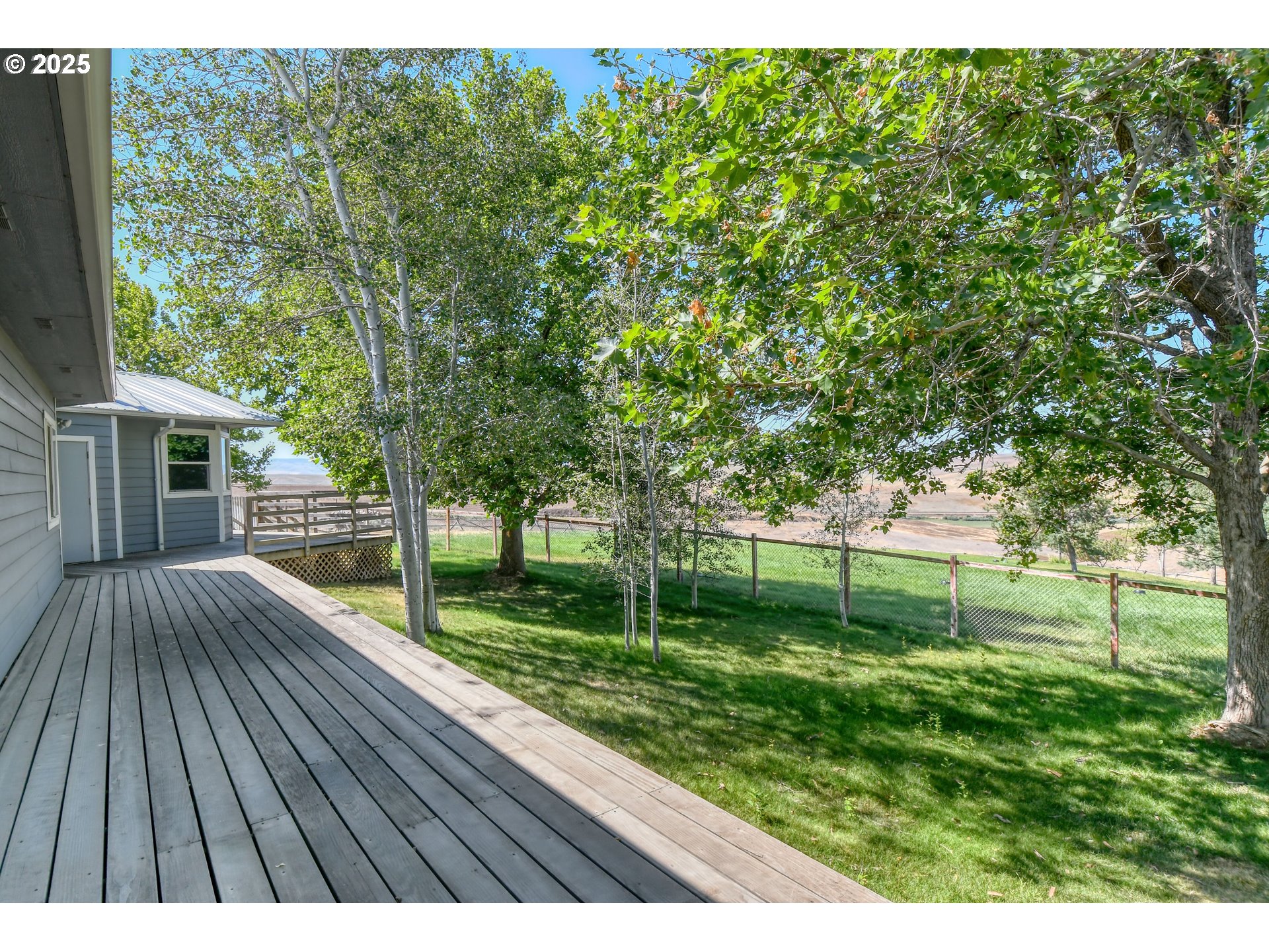 72062 Westfield Boulevard Pendleton, OR 97801 - Photo 31 of 48 a view of backyard with green space