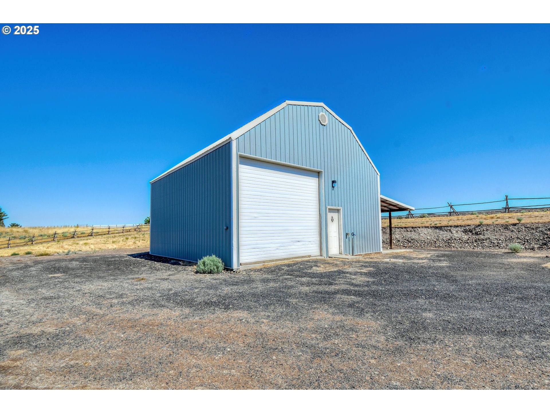 72062 Westfield Boulevard Pendleton, OR 97801 - Photo 44 of 48 a view of an empty room