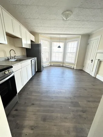 $2,500 | 565 White Mountain Highway, Milton, NH 03851