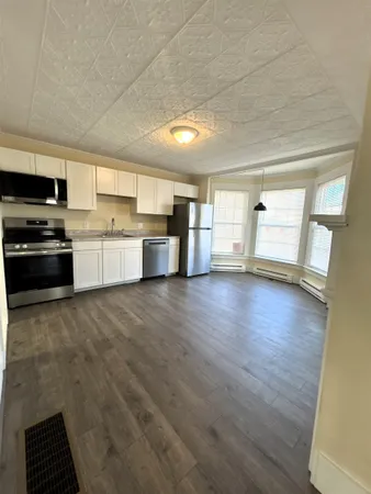 $2,500 | 565 White Mountain Highway, Milton, NH 03851