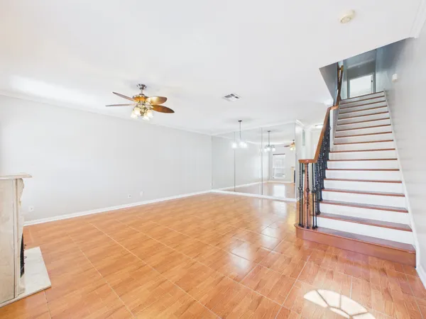 $1,750 | 4001 Tanglewilde Street, Unit 709, Houston, TX 77063