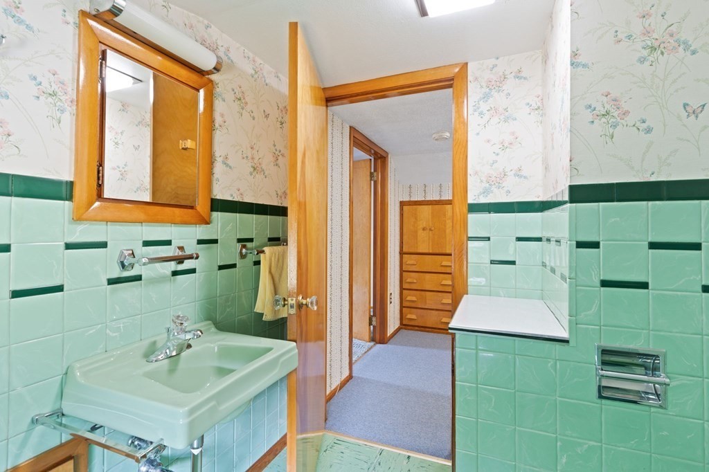 145 Old Lyman Road Chicopee, MA 01022 - Photo 30 of 42 Gallery Image 30