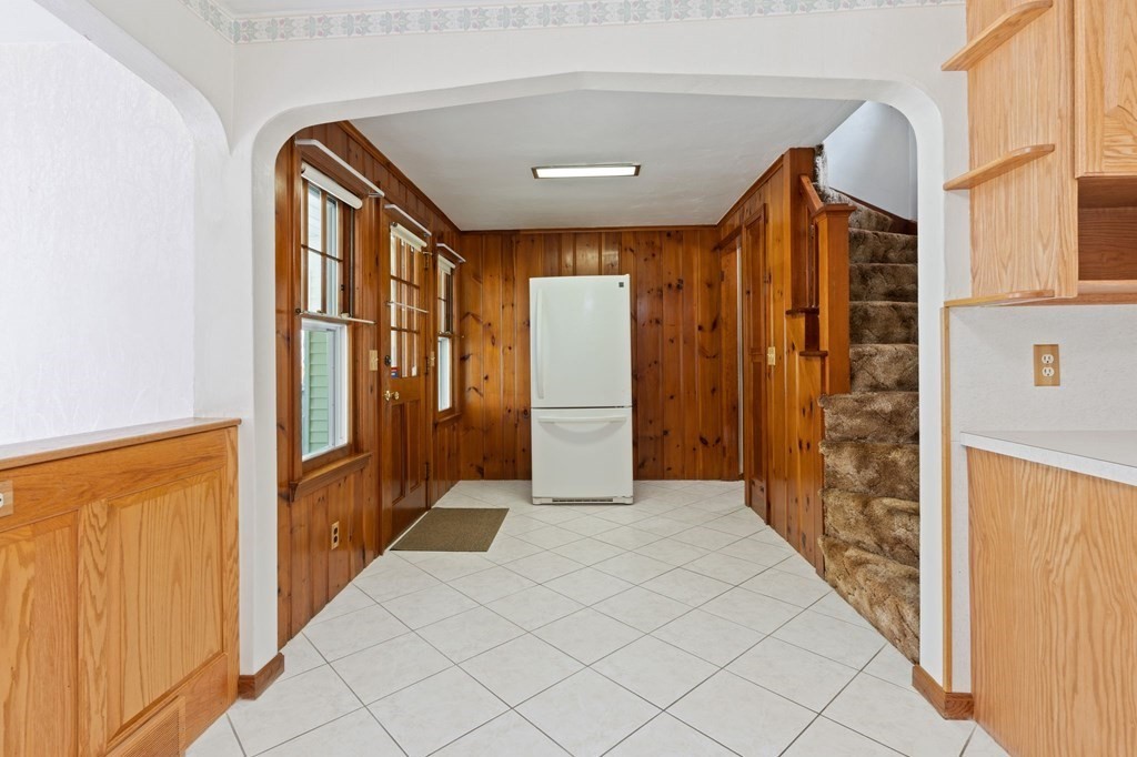145 Old Lyman Road Chicopee, MA 01022 - Photo 8 of 42 Gallery Image 8