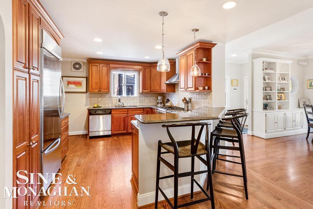 1308 Yorkshire Road Grosse Pointe, MI 48230 - Photo 7 of 43 50103575-6.JPG