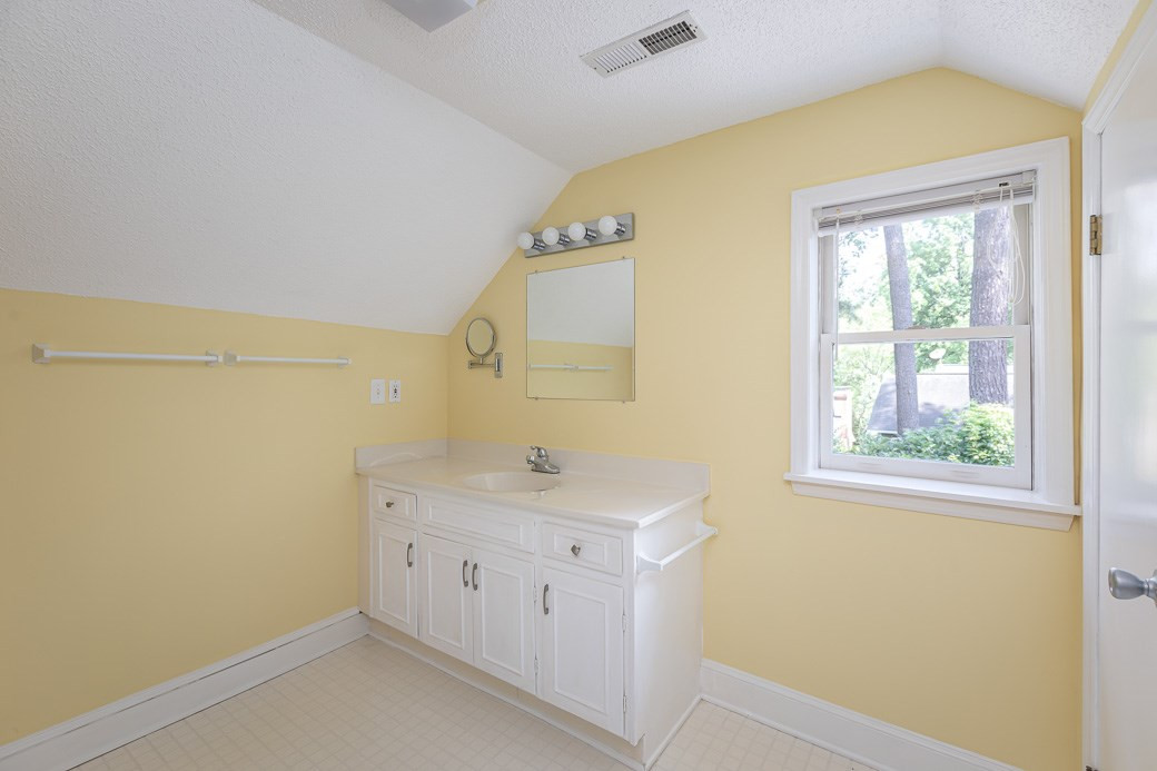 3424 Huckabay Circle Raleigh, NC 27612 - Photo 25 of 26 Photo 25