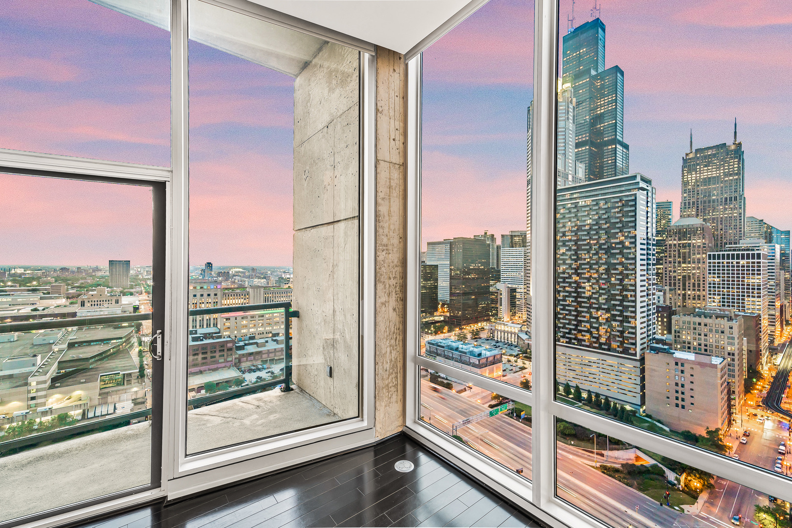 611 South Wells Street, Unit 3102 Chicago, IL 60607 - Photo 11 of 33 a view of a city from a balcony