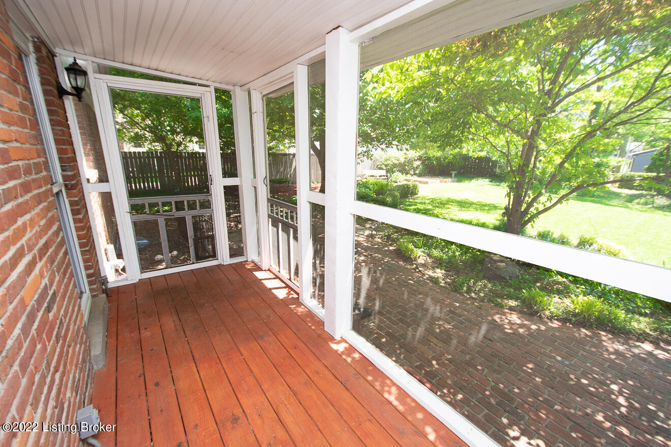 8604 Charing Cross Road Louisville, KY 40222 - Photo 46 of 57 Screened-in Porch