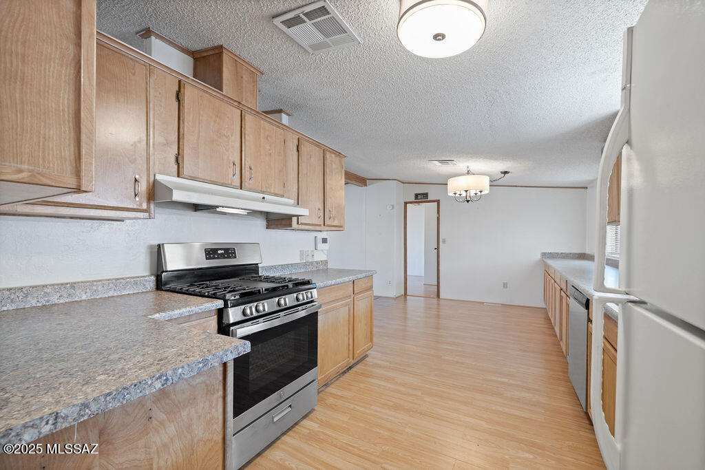 6137 South Barrister Road Tucson, AZ 85746 - Photo 11 of 30 5Y9A3578