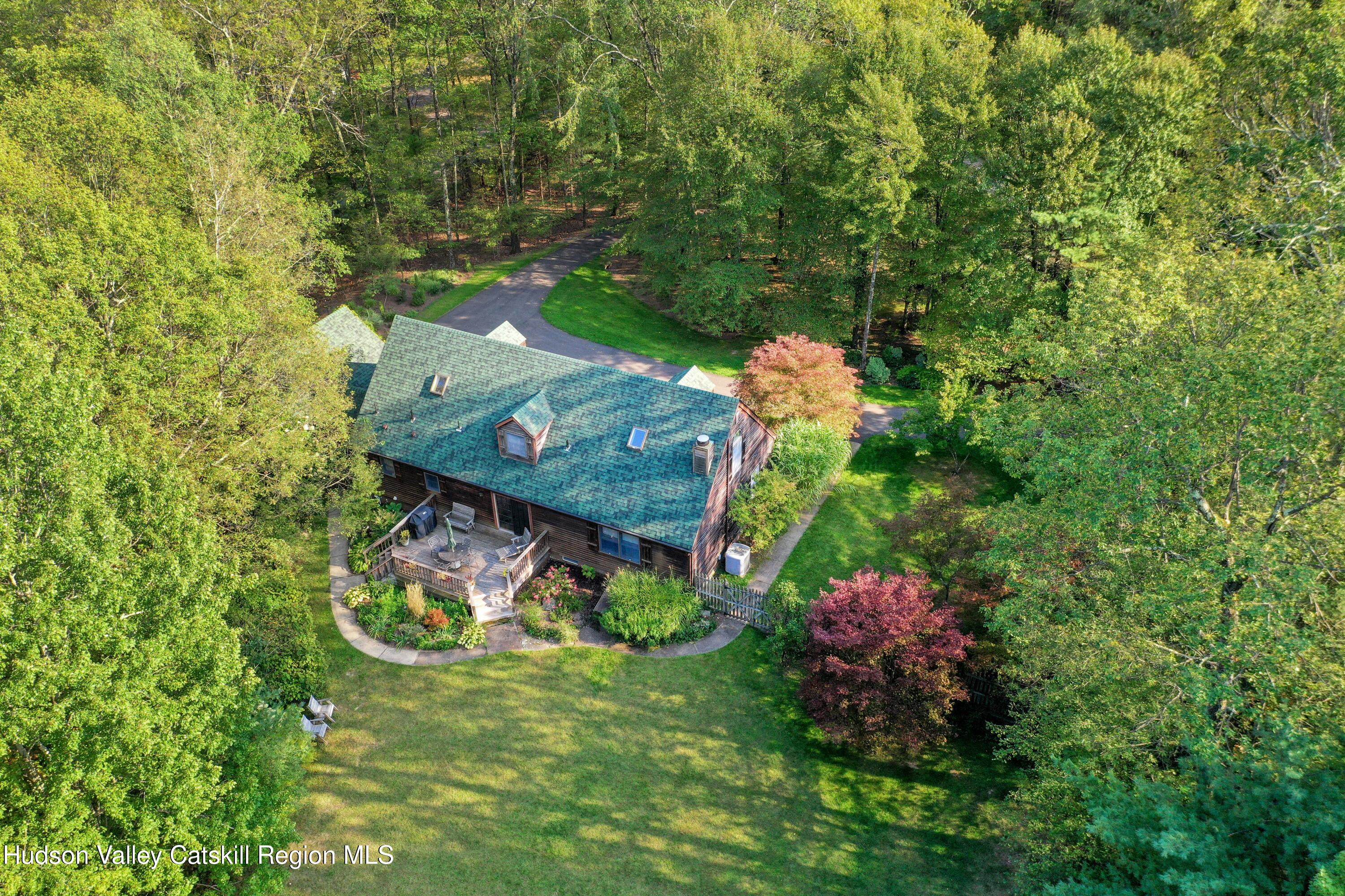 4 Mountain View Drive Kerhonkson, NY 12446 - Photo 11 of 37 front view of a house with a yard
