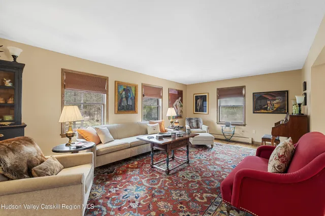 $699,000 | 4 Mountain View Drive, Kerhonkson, NY 12446