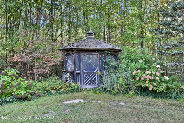 $699,000 | 4 Mountain View Drive, Kerhonkson, NY 12446