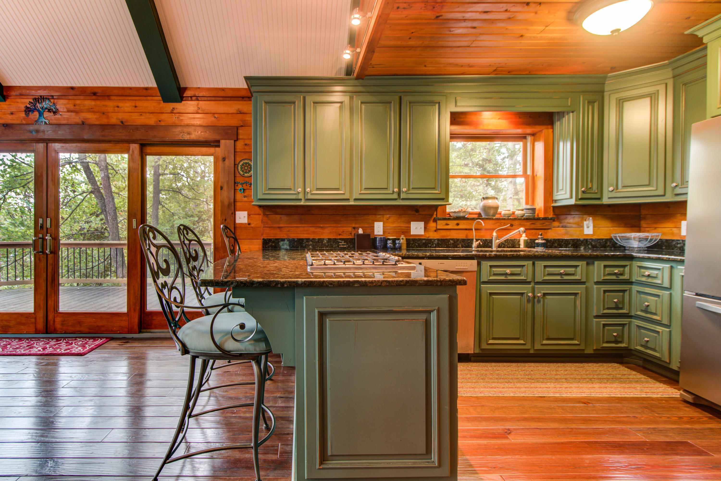 102 Red Oak Road Moneta, VA 24121 - Photo 19 of 43 Kitchen