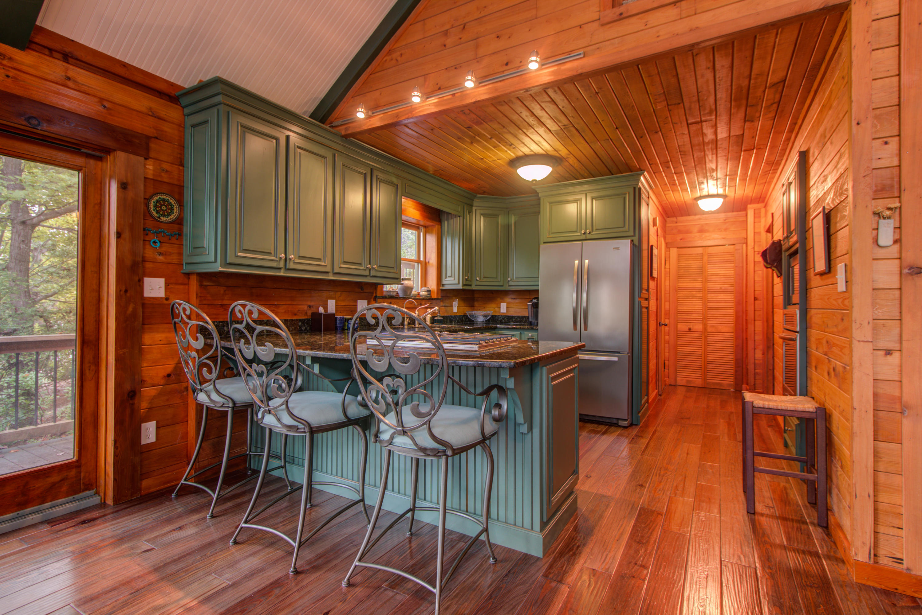 102 Red Oak Road Moneta, VA 24121 - Photo 4 of 43 Kitchen