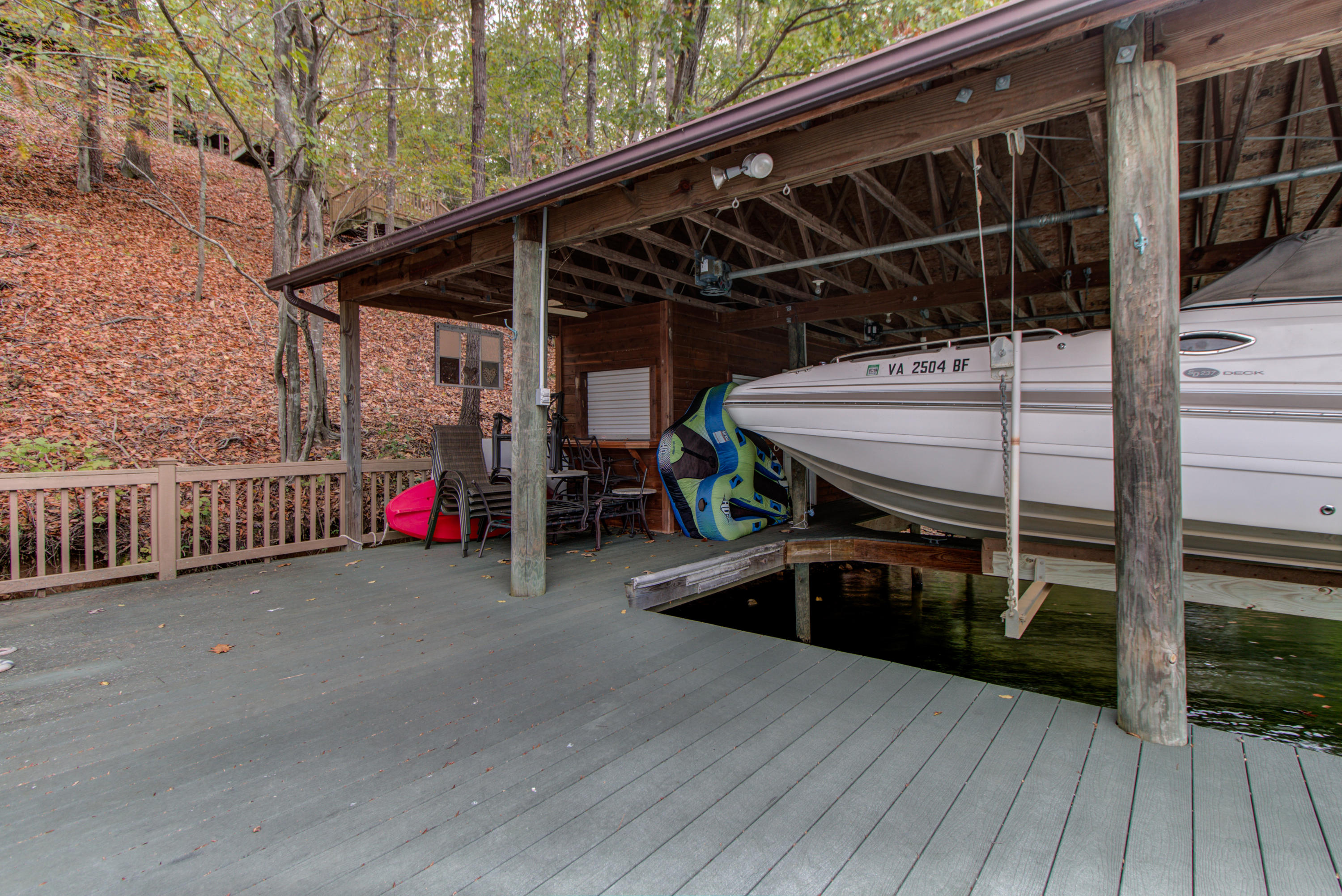 102 Red Oak Road Moneta, VA 24121 - Photo 35 of 43 Dock