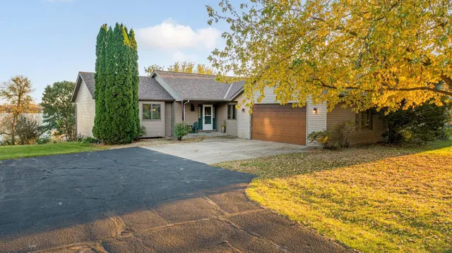 $550,000 | 5600 Cannon Lake Court, Faribault, MN 55021