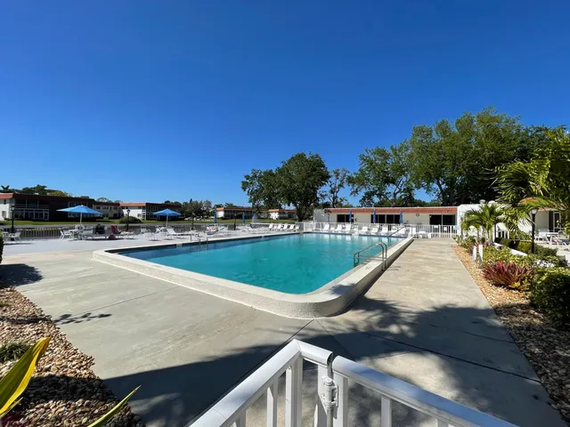 $1,200 | 1225 Northwest 21st Street, Unit 1104, Stuart, FL 34994