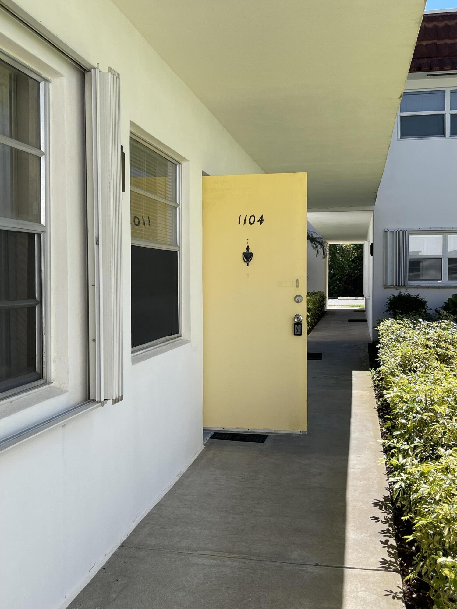 1225 Northwest 21st Street, Unit 1104 Stuart, FL 34994 - Photo 5 of 54 IMG_1949