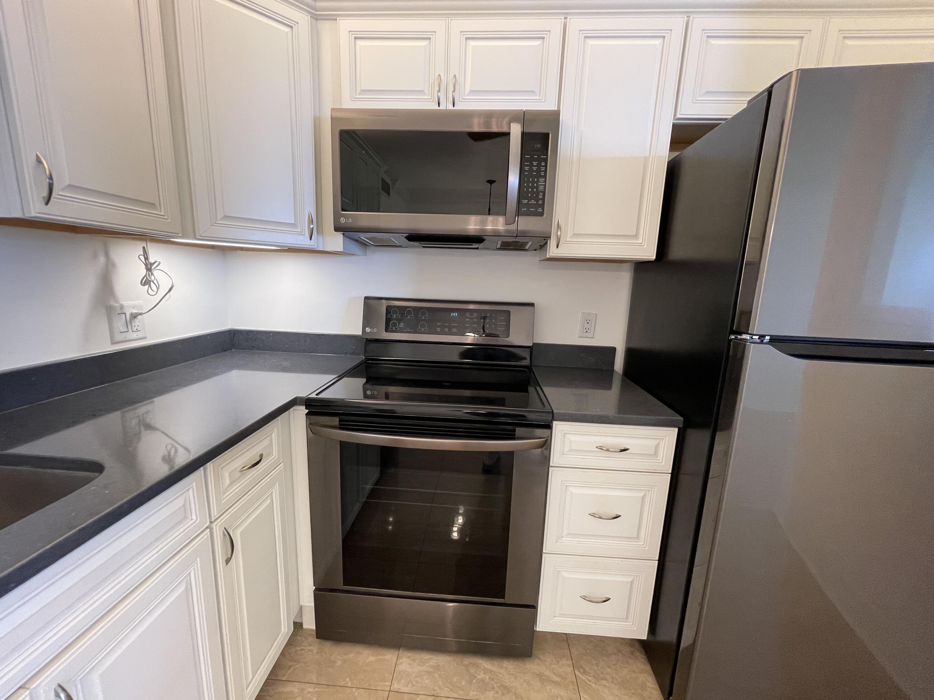 1225 Northwest 21st Street, Unit 1104 Stuart, FL 34994 - Photo 10 of 54 IMG_2023