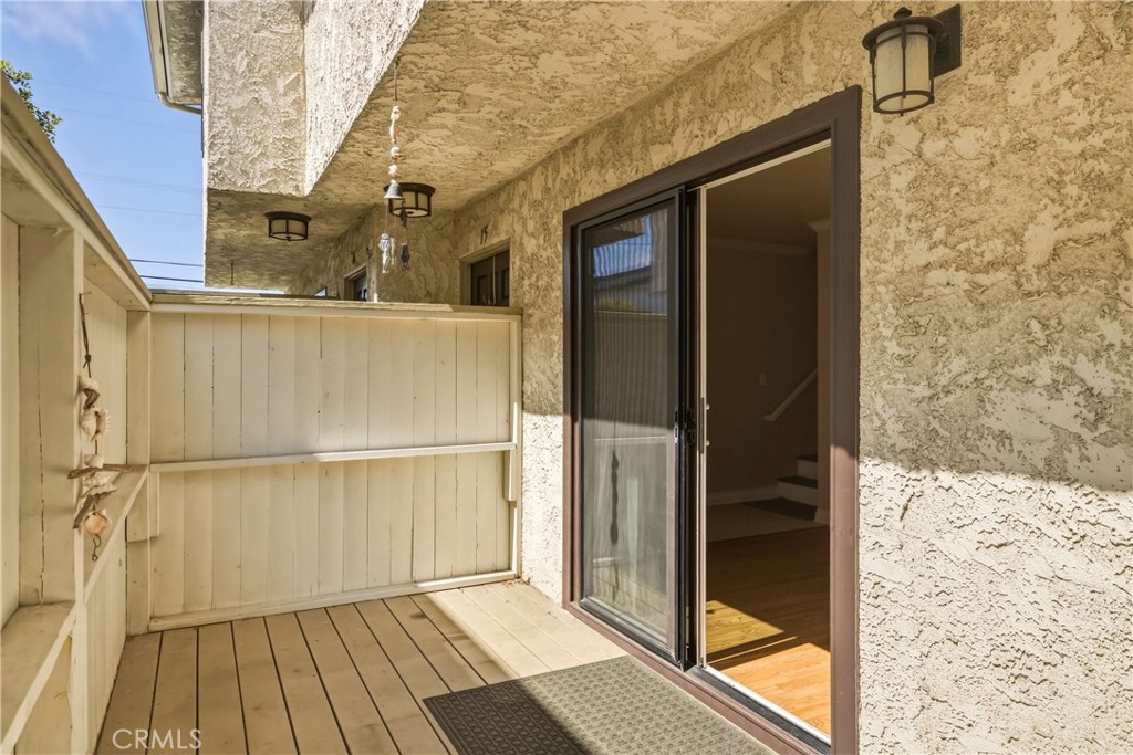 2615 Ruhland Avenue, Unit 15 Redondo Beach, CA 90278 - Photo 8 of 44 Large enclosed private patio