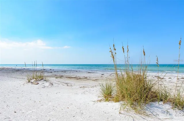 a view of a terrace with sky view