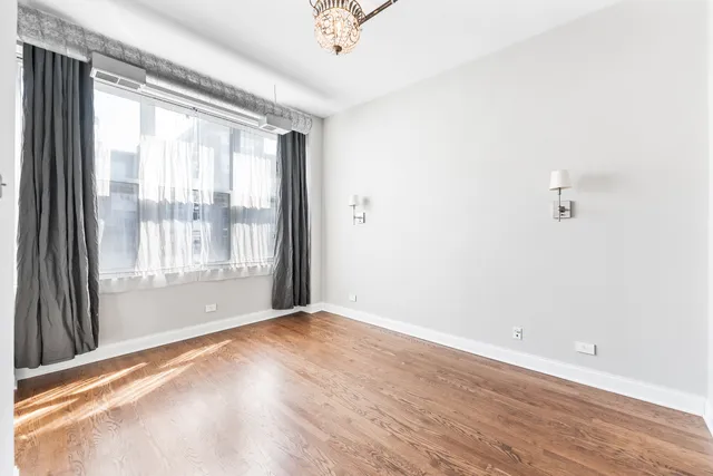 $559,000 | 1000 West Adams Street, Unit 703, Chicago, IL 60607