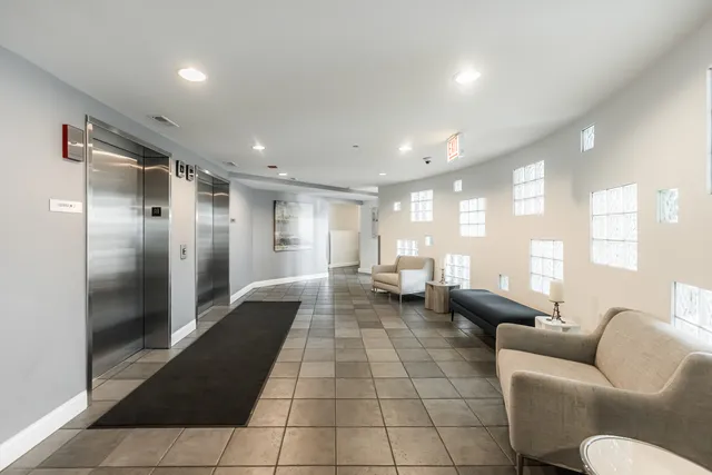 $559,000 | 1000 West Adams Street, Unit 703, Chicago, IL 60607