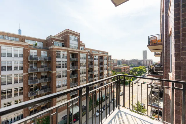 $559,000 | 1000 West Adams Street, Unit 703, Chicago, IL 60607