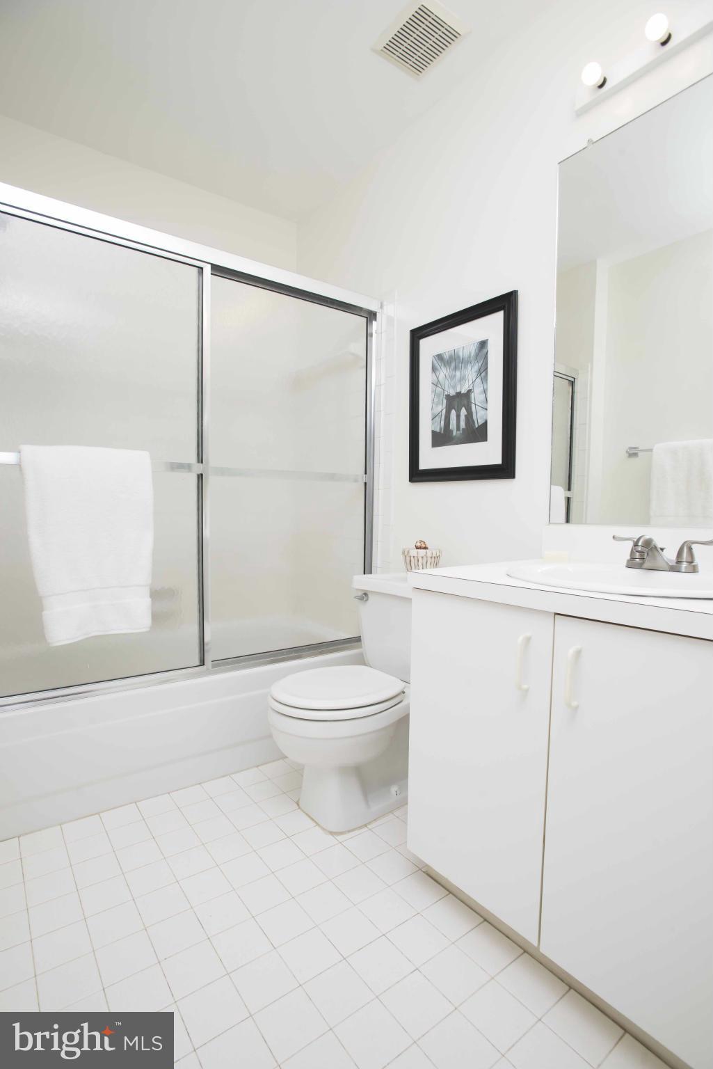 5210 Downing Road Baltimore, MD 21212 - Photo 14 of 25 Bath